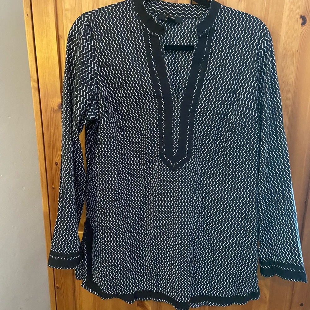 Elegant Black and White Women's Top